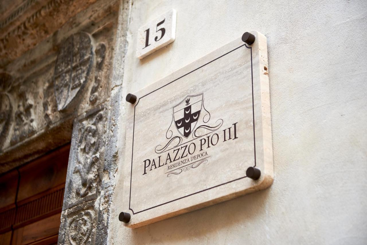 サルテアーノ Palazzo Pio III - Residenza D'Epoca Bed & Breakfast エクステリア 写真