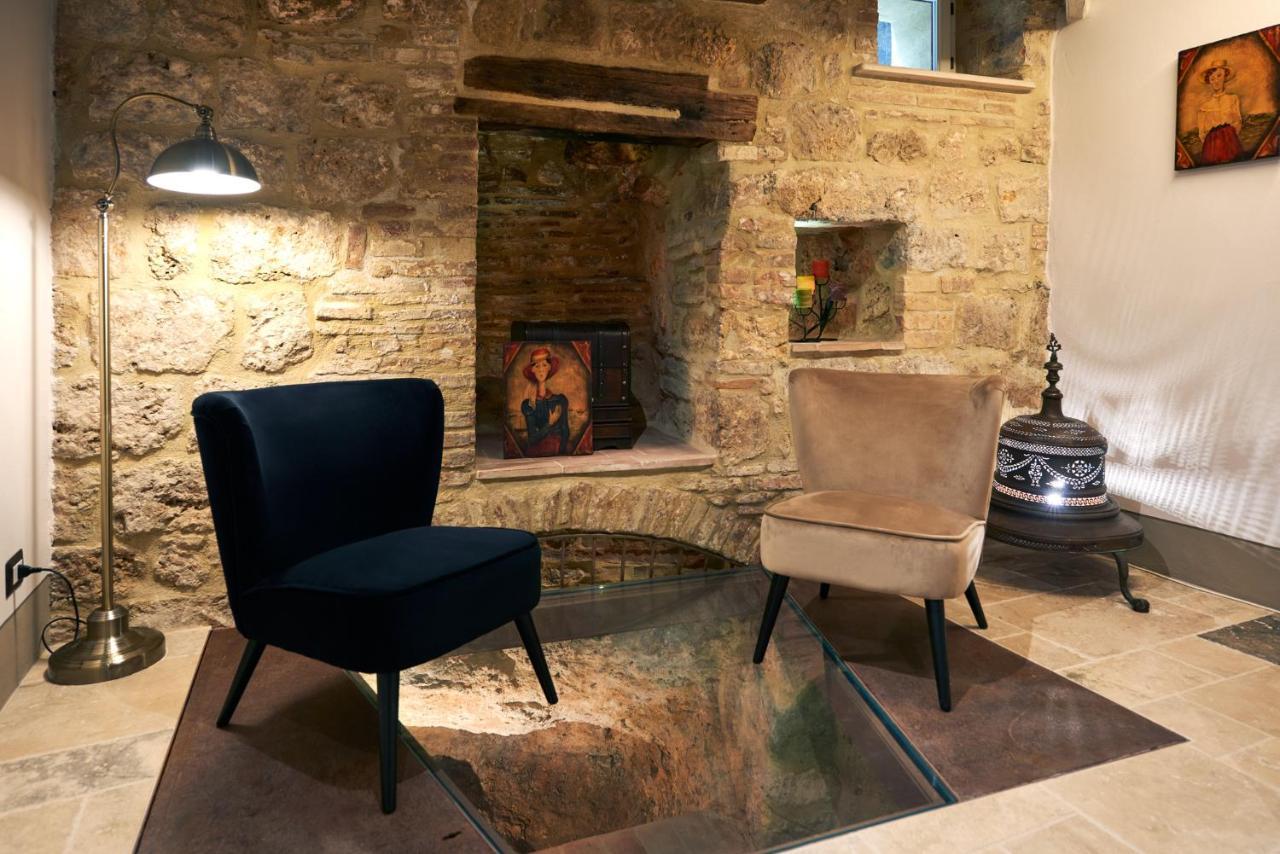 サルテアーノ Palazzo Pio III - Residenza D'Epoca Bed & Breakfast エクステリア 写真