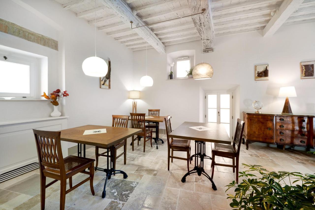 サルテアーノ Palazzo Pio III - Residenza D'Epoca Bed & Breakfast エクステリア 写真
