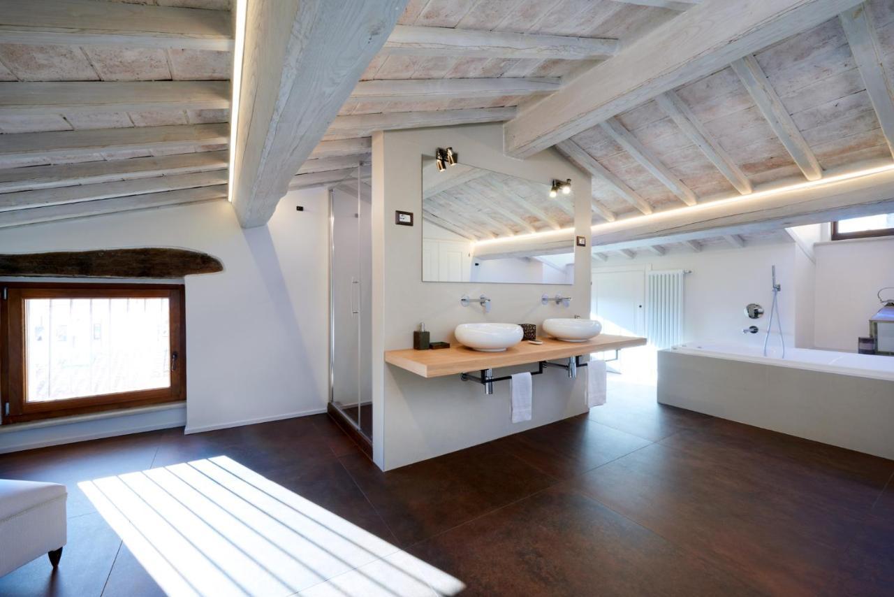 サルテアーノ Palazzo Pio III - Residenza D'Epoca Bed & Breakfast エクステリア 写真