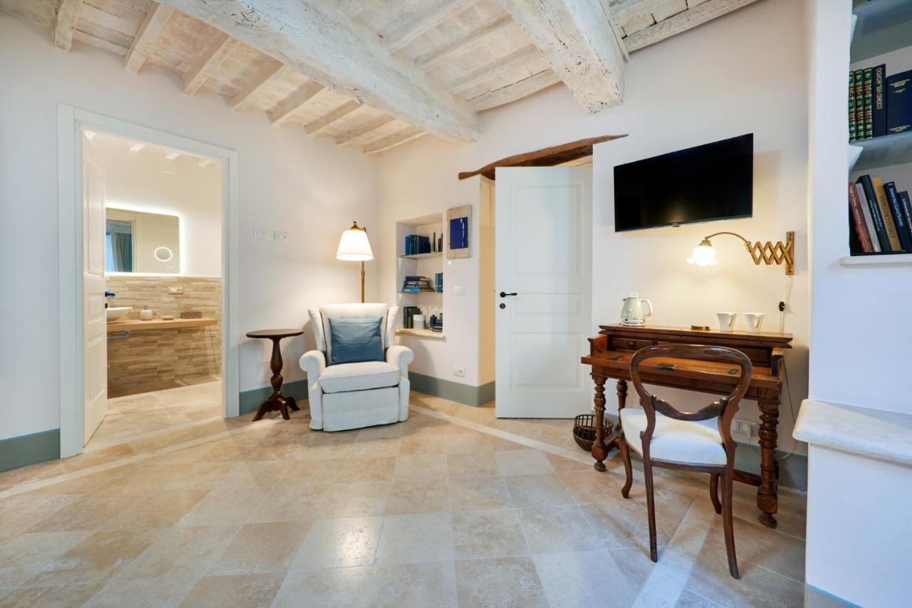 サルテアーノ Palazzo Pio III - Residenza D'Epoca Bed & Breakfast エクステリア 写真