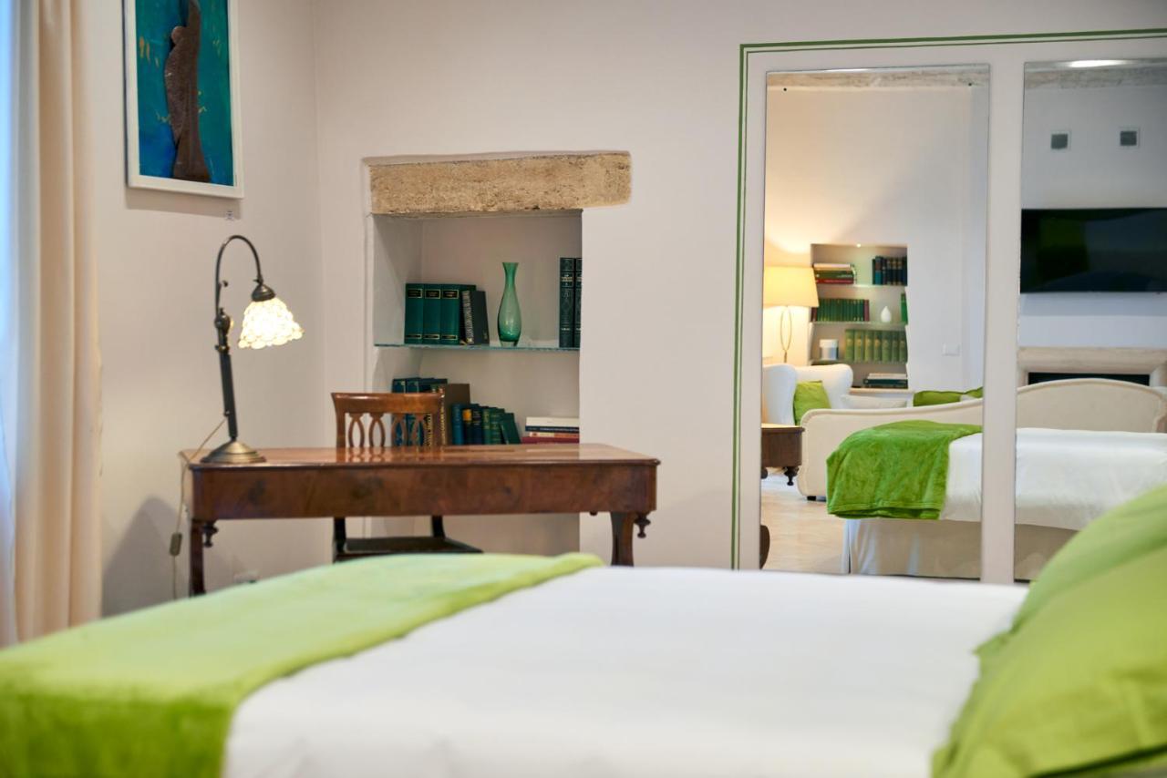 サルテアーノ Palazzo Pio III - Residenza D'Epoca Bed & Breakfast エクステリア 写真