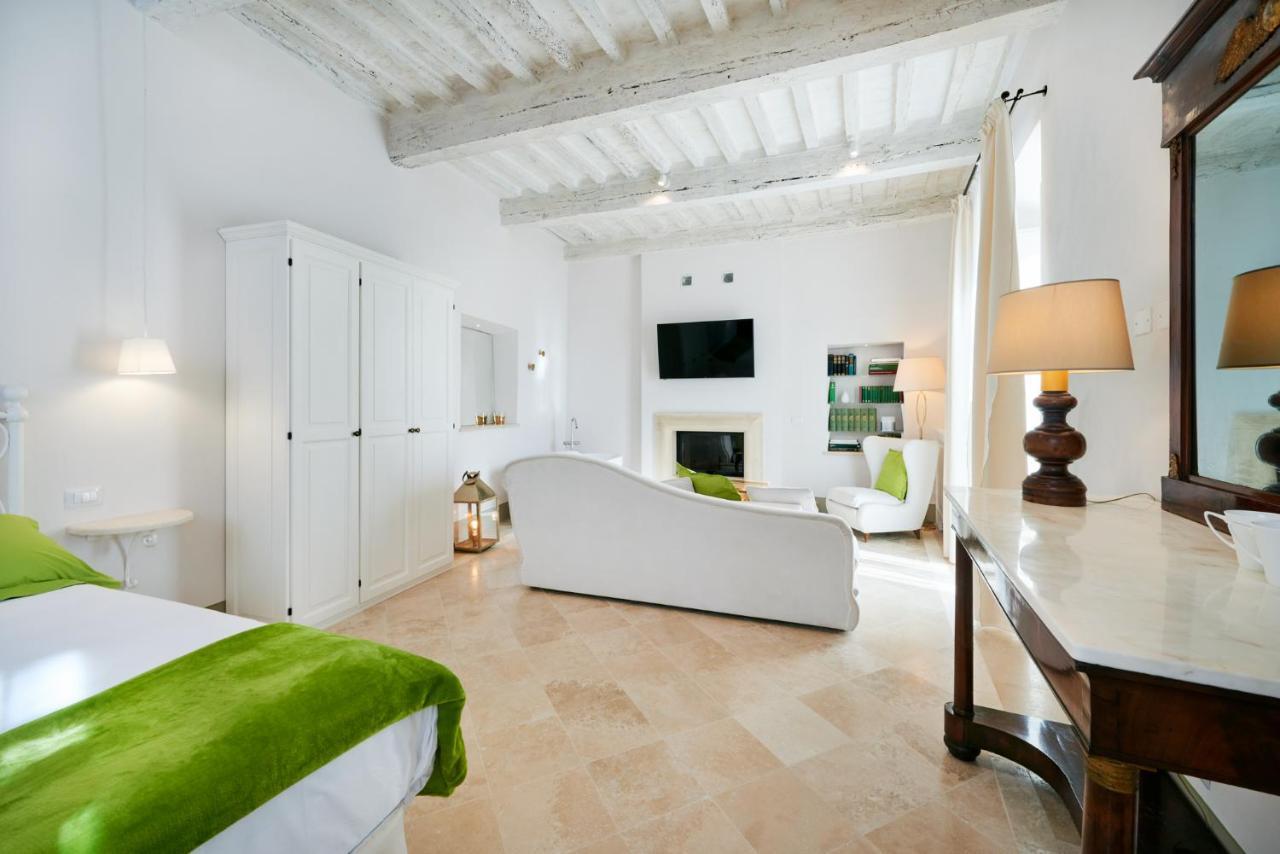 サルテアーノ Palazzo Pio III - Residenza D'Epoca Bed & Breakfast エクステリア 写真
