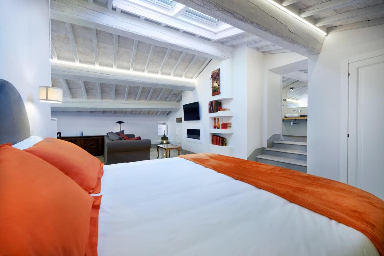 サルテアーノ Palazzo Pio III - Residenza D'Epoca Bed & Breakfast エクステリア 写真