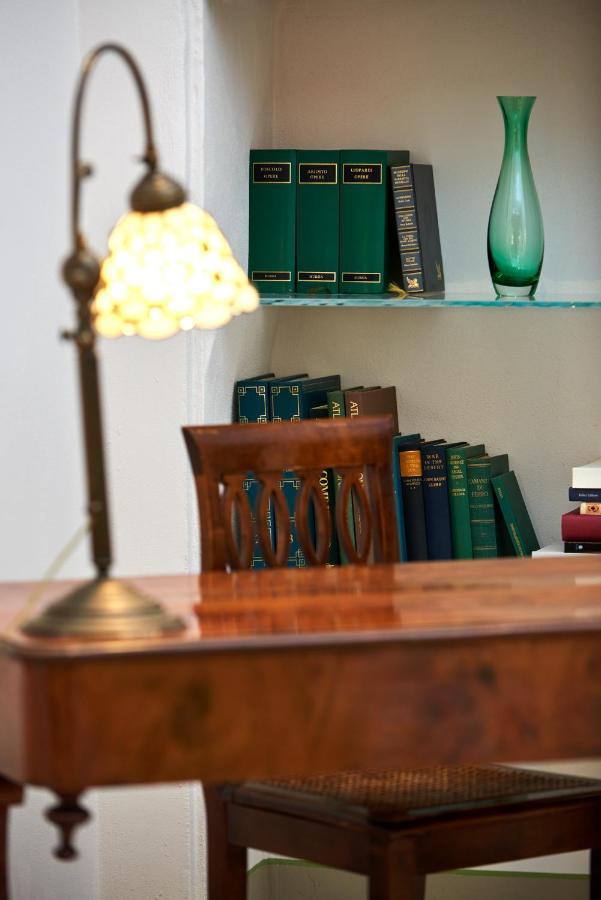 サルテアーノ Palazzo Pio III - Residenza D'Epoca Bed & Breakfast エクステリア 写真