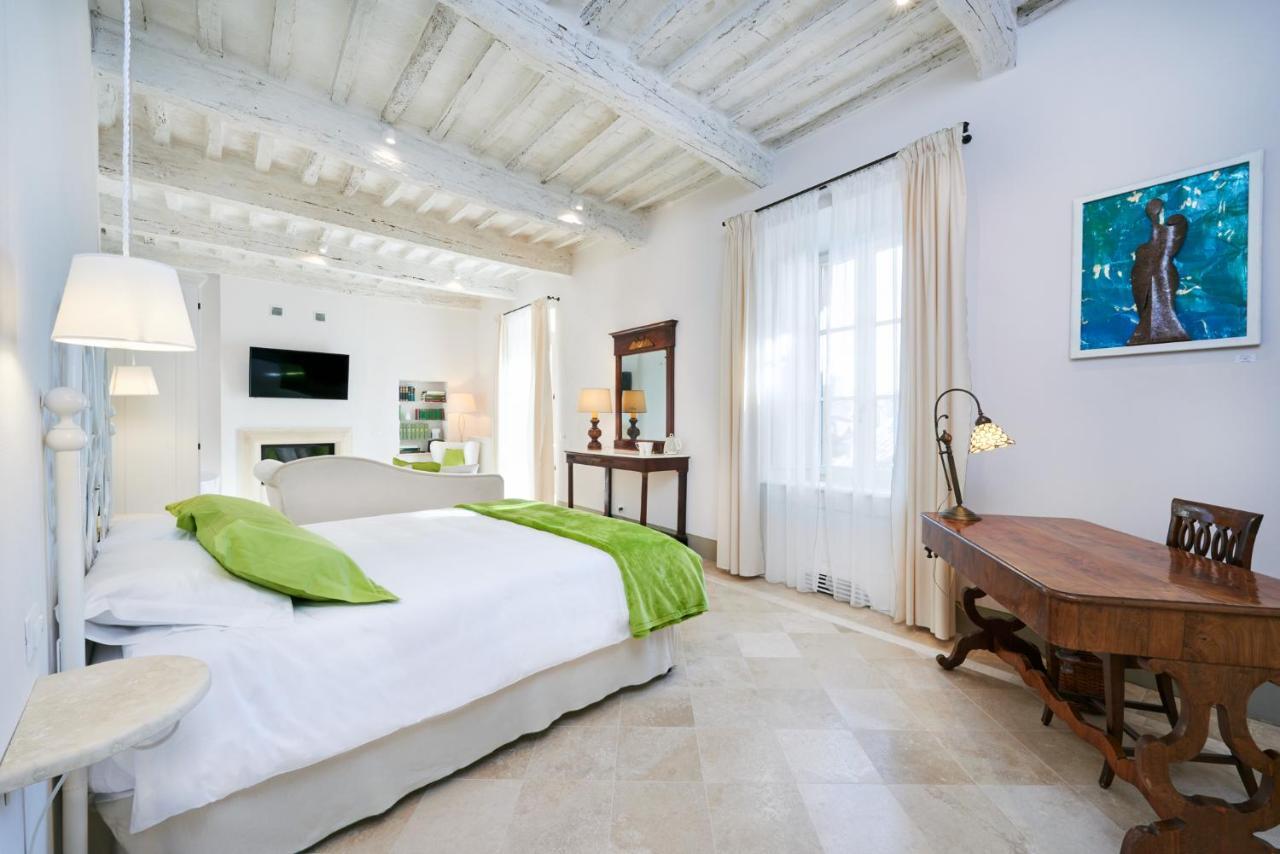 サルテアーノ Palazzo Pio III - Residenza D'Epoca Bed & Breakfast エクステリア 写真