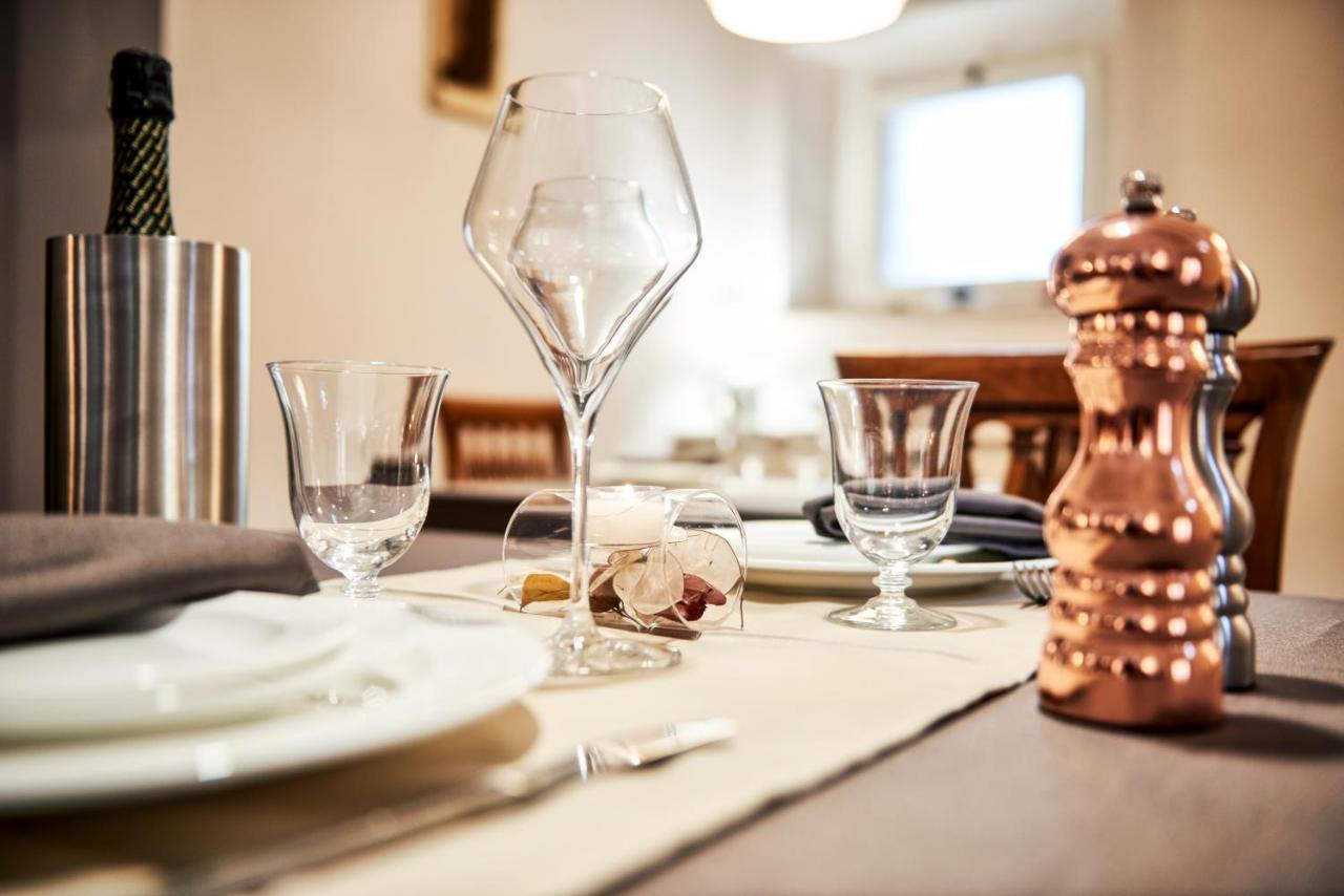 サルテアーノ Palazzo Pio III - Residenza D'Epoca Bed & Breakfast エクステリア 写真