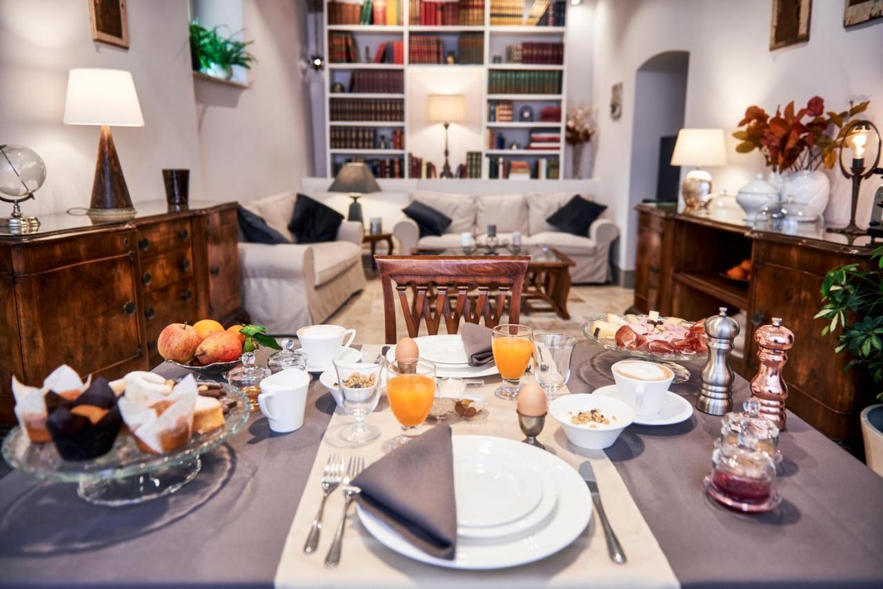 サルテアーノ Palazzo Pio III - Residenza D'Epoca Bed & Breakfast エクステリア 写真