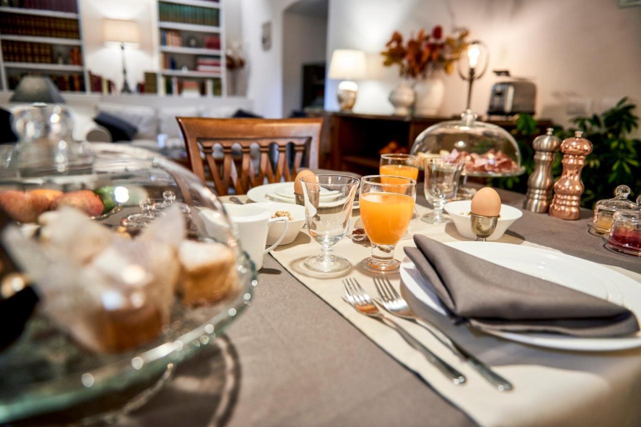 サルテアーノ Palazzo Pio III - Residenza D'Epoca Bed & Breakfast エクステリア 写真