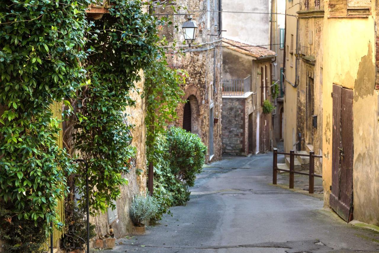 サルテアーノ Palazzo Pio III - Residenza D'Epoca Bed & Breakfast エクステリア 写真